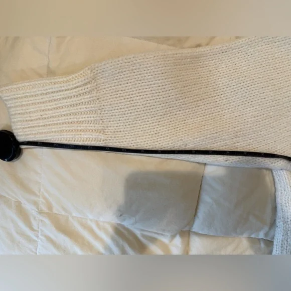 Cozy American Eagle Turtleneck Sweater - Picture 7 of 7